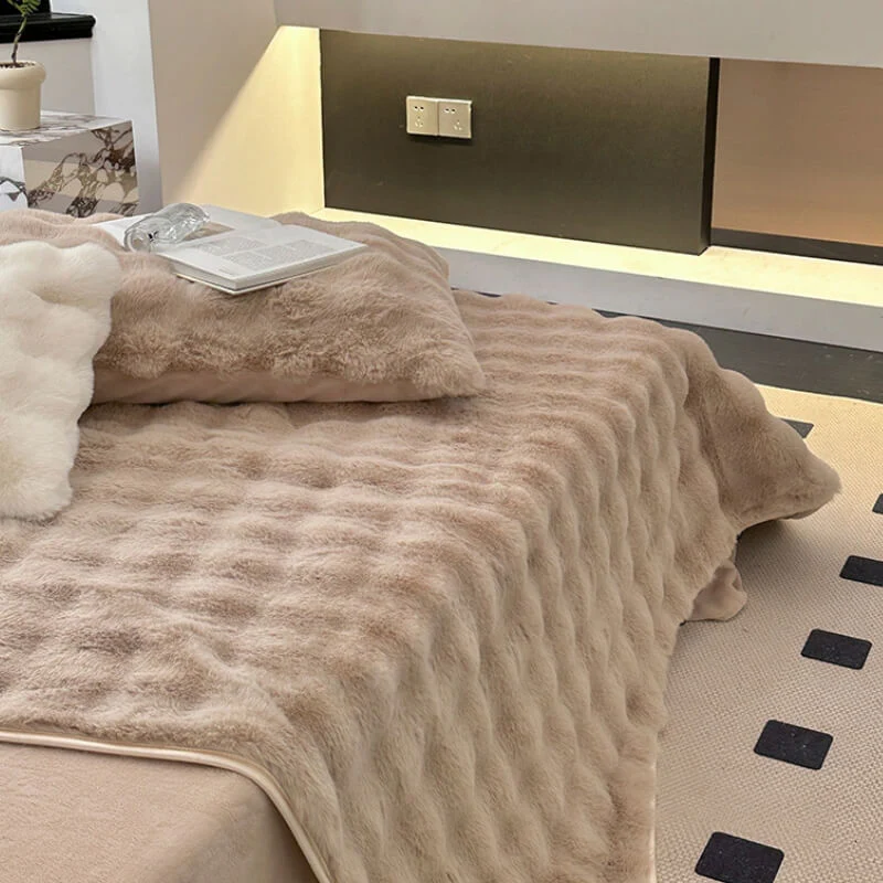 Deluxe Faux Rabbit Fur Anti-Slip Fitted Sheet Mattress Cover - Image 6