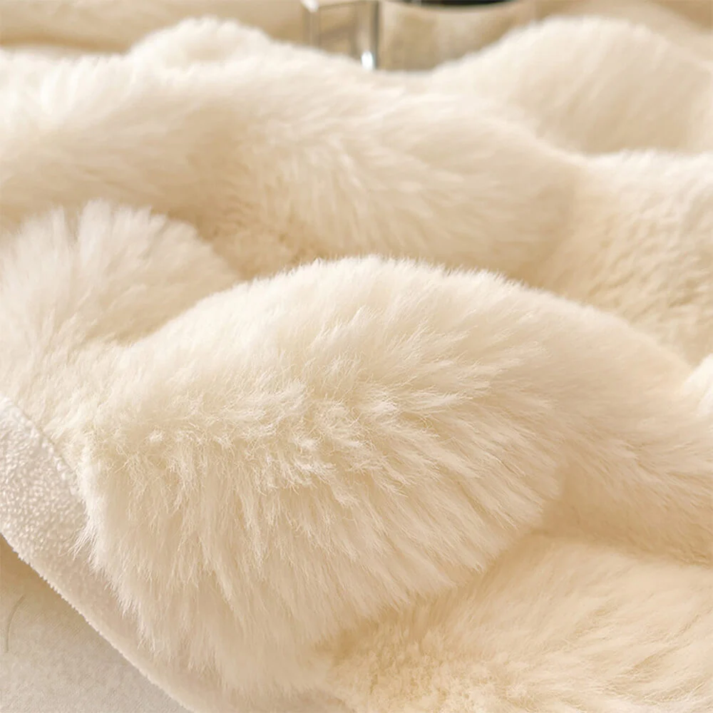 Plush Bubble Skin-Friendly Warm Fitted Sheet Mattress Cover - Image 3