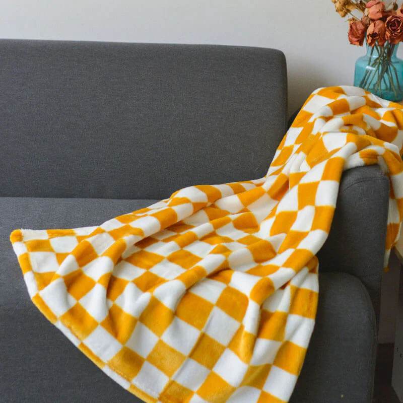 Stylish Chequered Flannel Pet Blanket Dog & Cat Blanket - Image 9